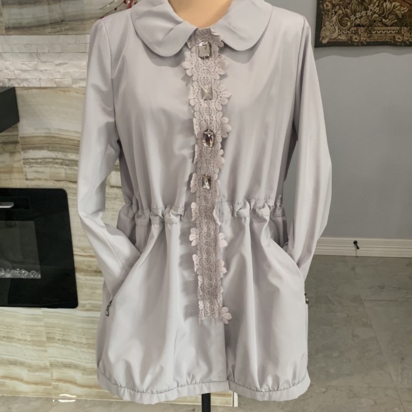 Gallery Ruffle Over Coat.Size L - Picture 6 of 12